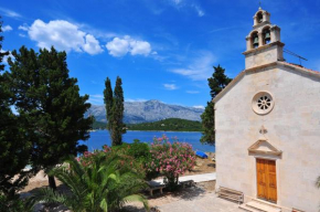 Vrnik Arts Club